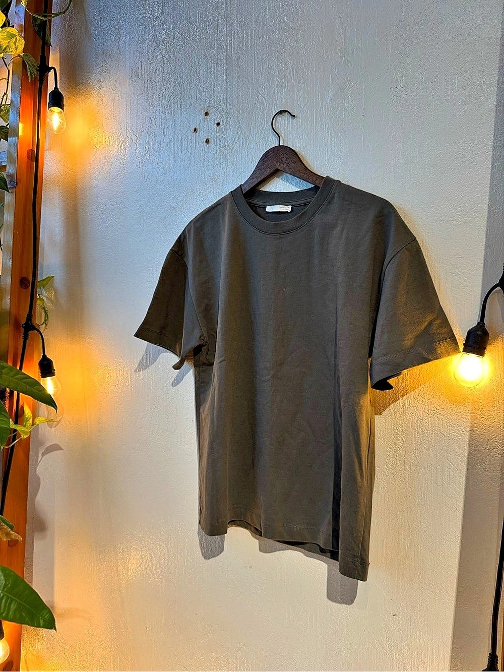 Zara Short Sleeve Tee in Brown Size Medium